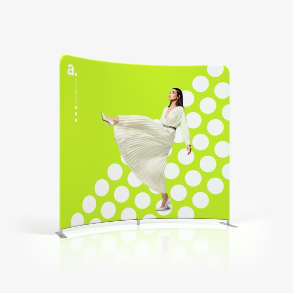 adWall Vario Curved Light – En buet tekstilreklamevegg for effektiv markedsføring